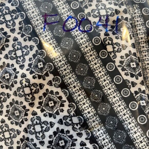 Max Studio Kimono Black and White Medallion Print Small (Will Fit Many Sizes) - Picture 12 of 12